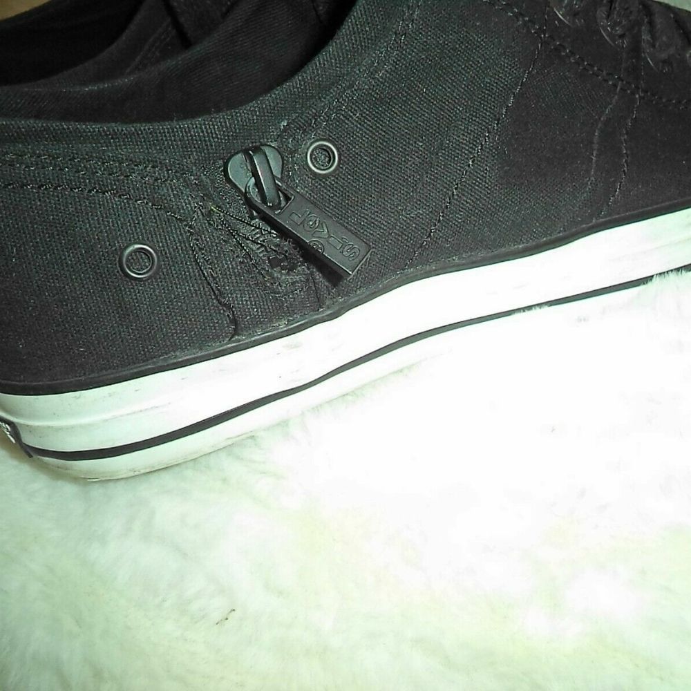 LEVIS SNEAKERS CANVAS LOW CASUAL SKATE SHOES ZIP EX RED TAB BLACK~MENS SIZE 10 - Picture 7 of 8